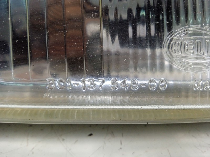 Recambio de faro derecho para volkswagen polo classic (86c, 80) 1.3 cat referencia OEM IAM 30113754800  