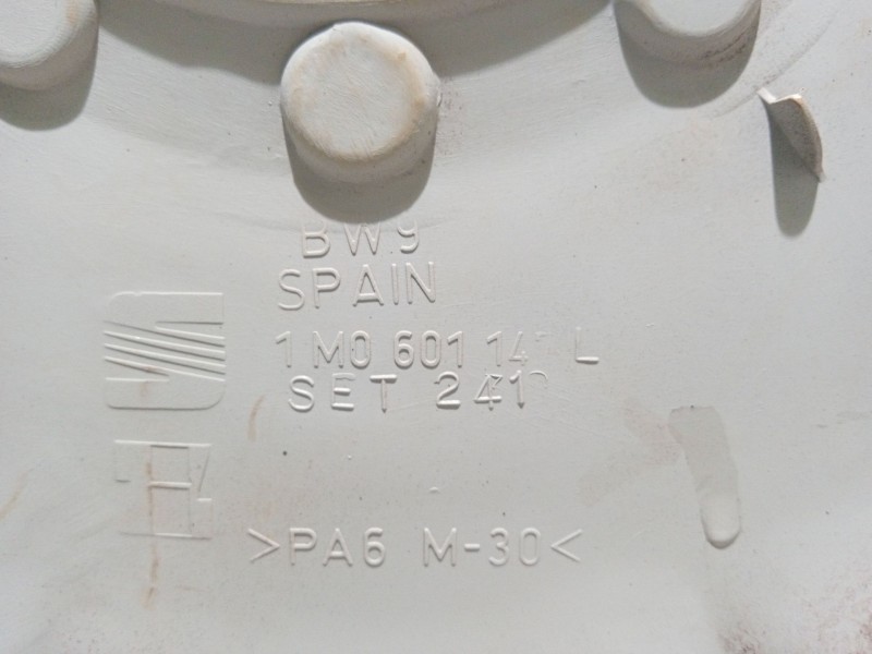 Recambio de tapacubos para seat toledo ii (1m2) 1.6 16v referencia OEM IAM 1M0601147L  