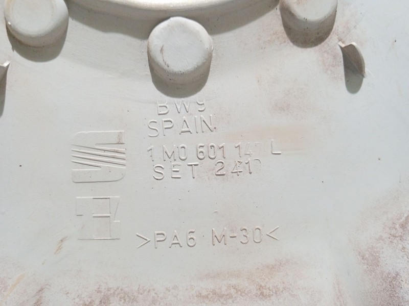 Recambio de tapacubos para seat toledo ii (1m2) 1.6 16v referencia OEM IAM 1M0601147L  