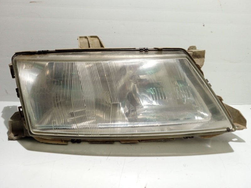 Recambio de faro derecho para saab 9-5 sedán 2.3 cat referencia OEM IAM 4832465  