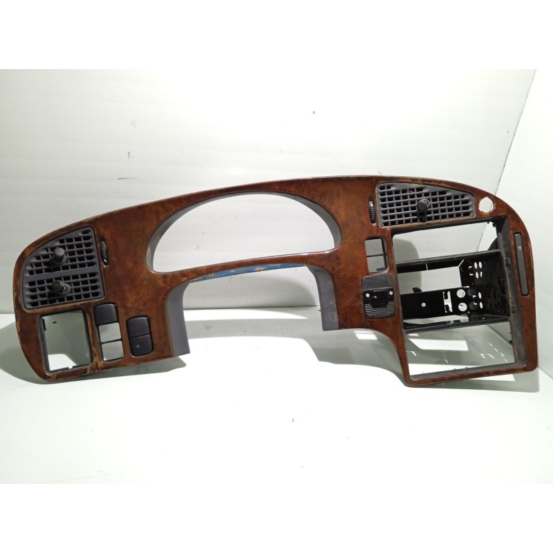 Recambio de mascara central de salpicadero para saab 9-5 sedán 2.3 cat referencia OEM IAM 140052002  