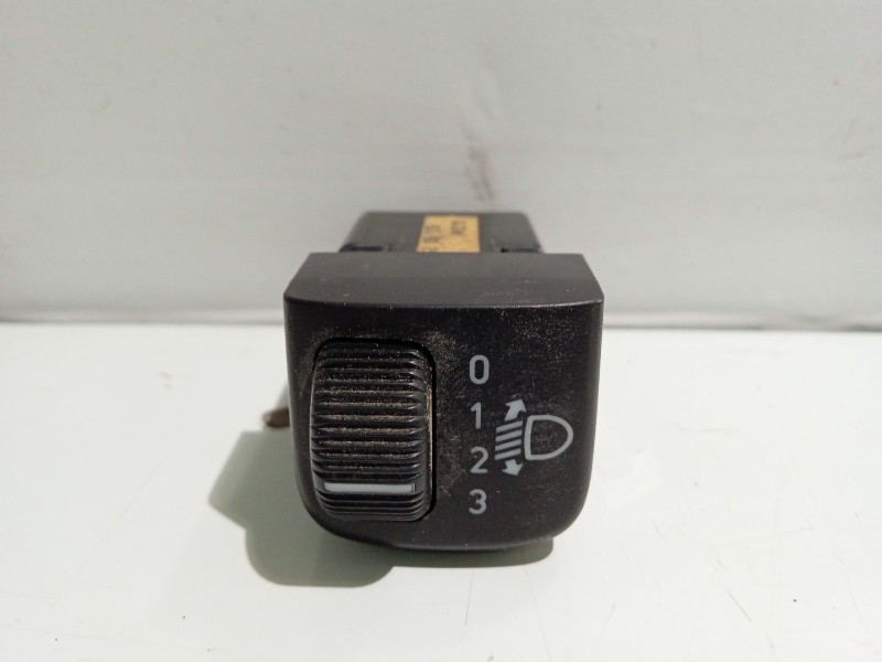 Recambio de mando regulacion luces para saab 9-5 sedán 2.3 cat referencia OEM IAM 5106109  