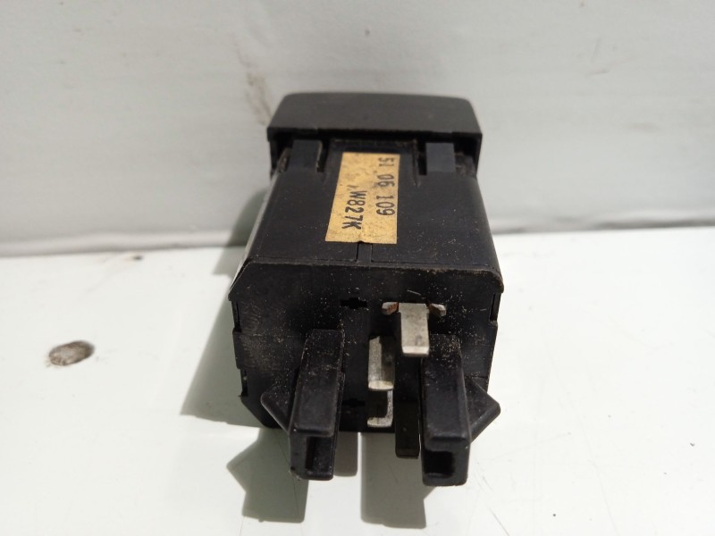 Recambio de mando regulacion luces para saab 9-5 sedán 2.3 cat referencia OEM IAM 5106109  