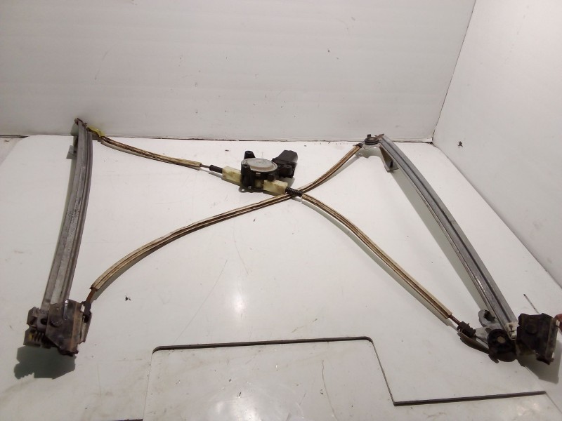Recambio de elevalunas delantero derecho para chrysler grand voyager referencia OEM IAM   