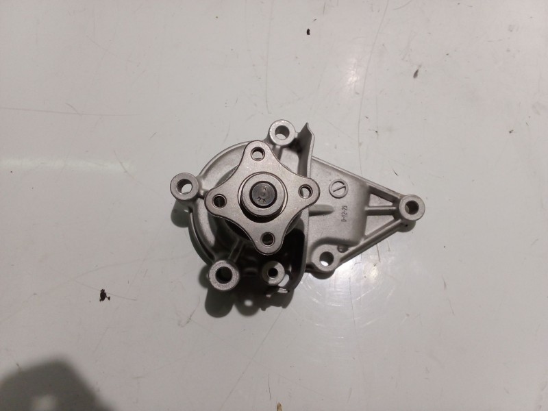 Recambio de bomba agua para hyundai coupe (gk) 1.6 fx referencia OEM IAM H221  