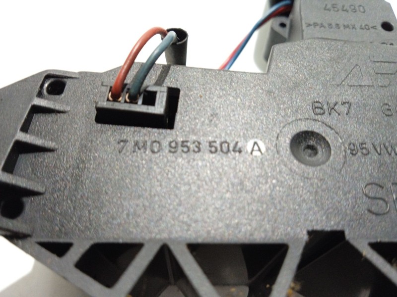 Recambio de mando control radio para seat alhambra (7v8, 7v9) 2.0 i referencia OEM IAM 7M0953504A  