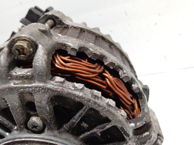 Recambio de alternador para citroën xantia berlina referencia OEM IAM 5705K7  