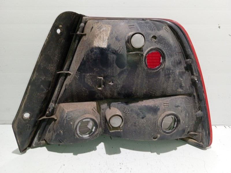 Recambio de piloto trasero izquierdo para hyundai accent (lc) 1.3 cat referencia OEM IAM 9240125220  