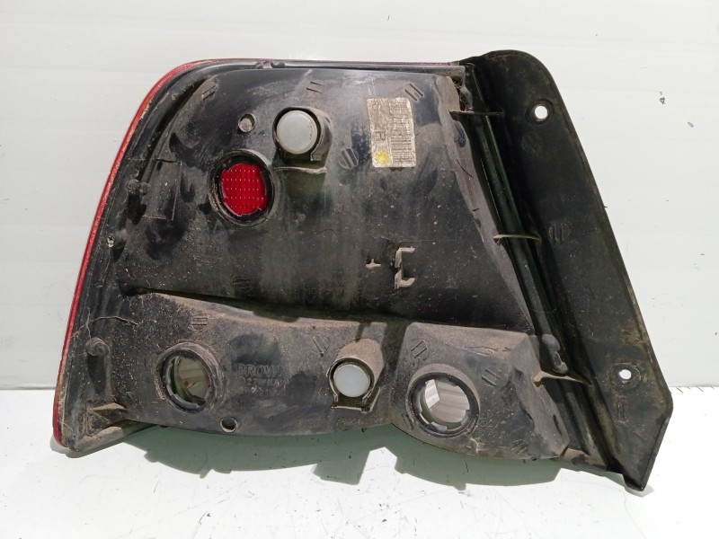 Recambio de piloto trasero derecho para hyundai accent (lc) 1.3 cat referencia OEM IAM 9240225220  