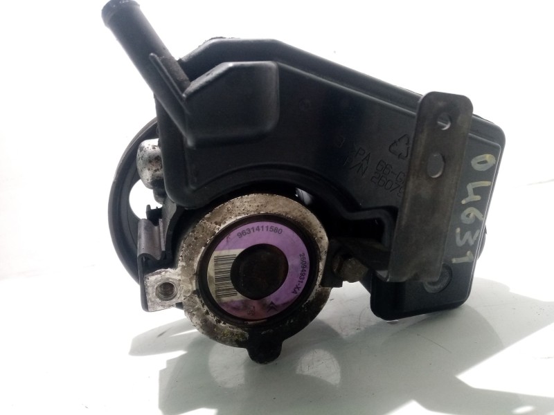 Recambio de bomba direccion para peugeot 206 berlina 1.4 referencia OEM IAM 9630501680  