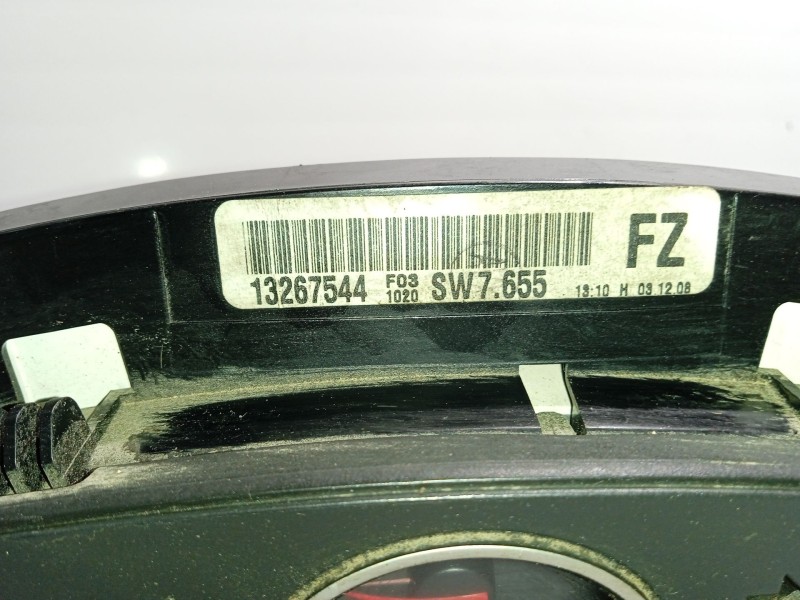 Recambio de cuadro instrumentos para opel zafira b 1.9 cdti referencia OEM IAM 13267544  