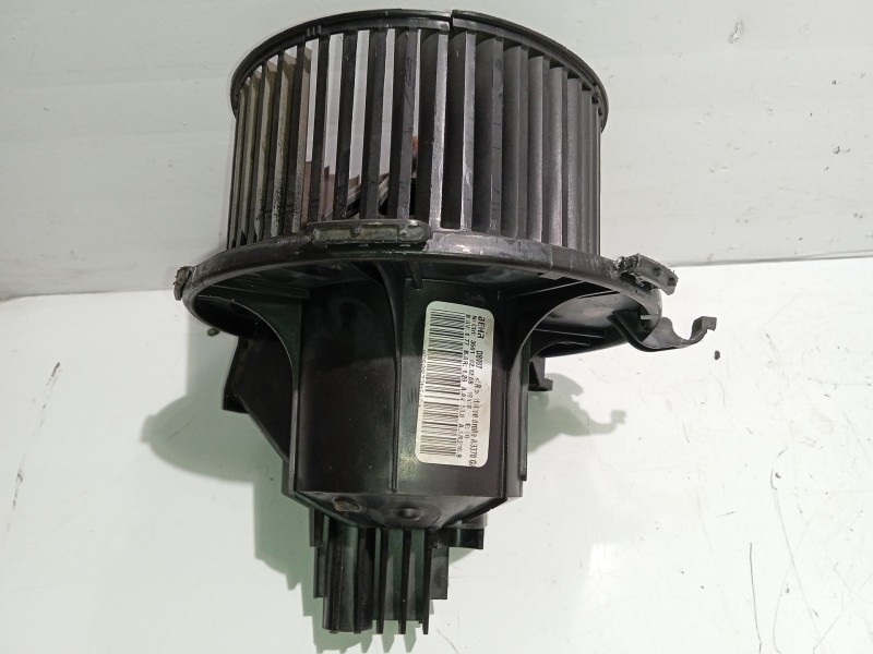 Recambio de ventilador calefaccion para opel zafira b 1.9 cdti referencia OEM IAM 1845107  