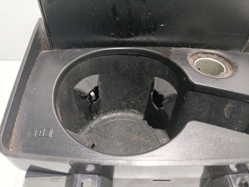 Recambio de posavasos para audi a6 c6 (4f2) 3.0 tdi quattro referencia OEM IAM 4F1862533A  