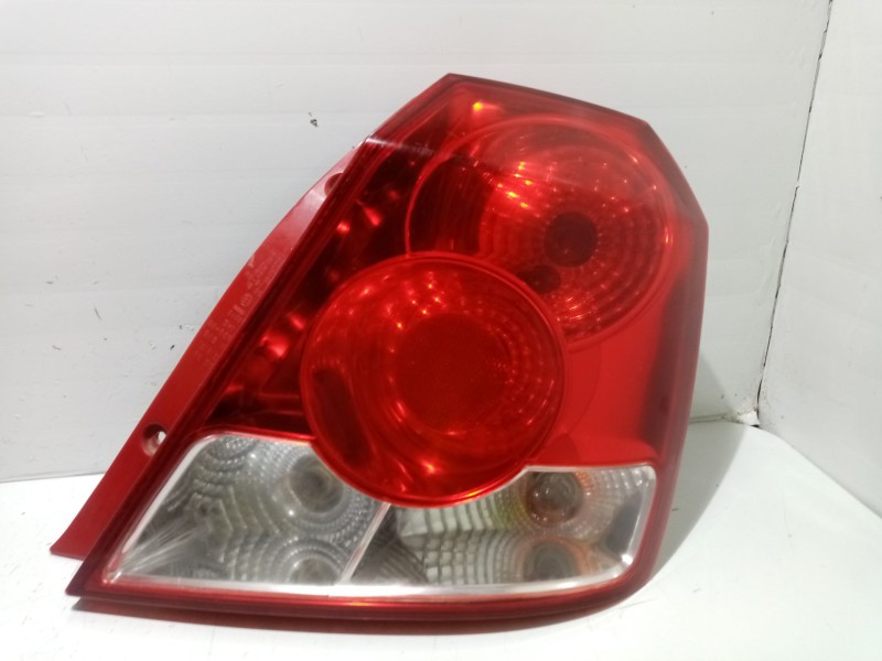 Recambio de piloto trasero derecho para chevrolet aveo / kalos fastback (t200) 1.2 referencia OEM IAM 96540269  