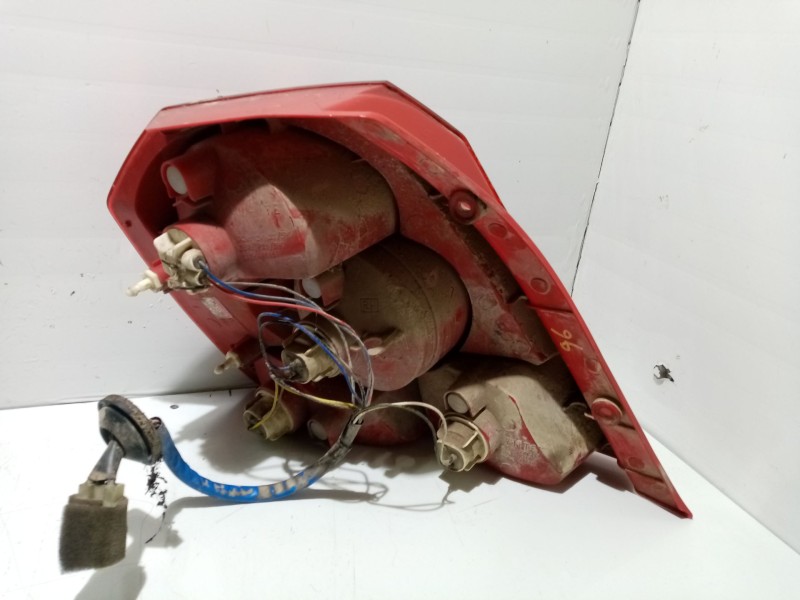 Recambio de piloto trasero derecho para chevrolet aveo / kalos fastback (t200) 1.2 referencia OEM IAM 96540269  