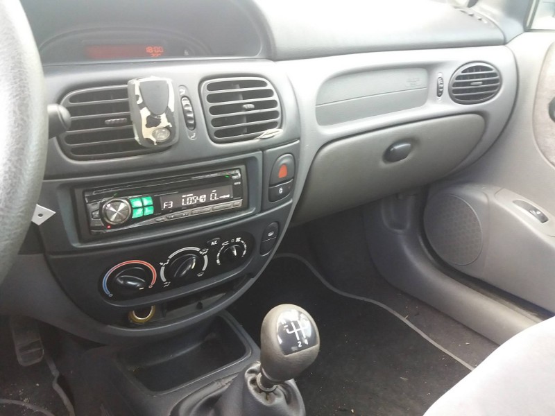 renault megane i fase 2 berlina (ba0) 1.6   |   0.99 - 0.02 | 1999 - 2002 | 107 cv / 79 kw del año 1999