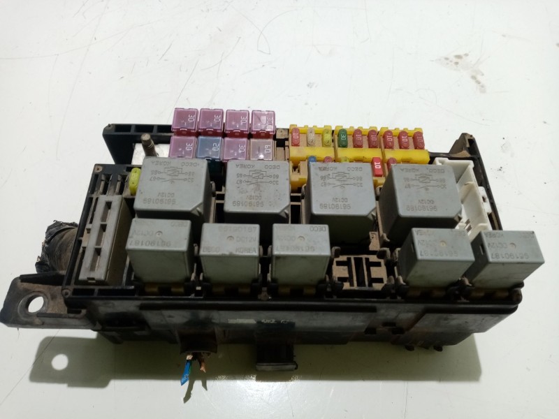 Recambio de caja reles / fusibles para chevrolet aveo / kalos fastback (t200) 1.2 referencia OEM IAM 96539834  