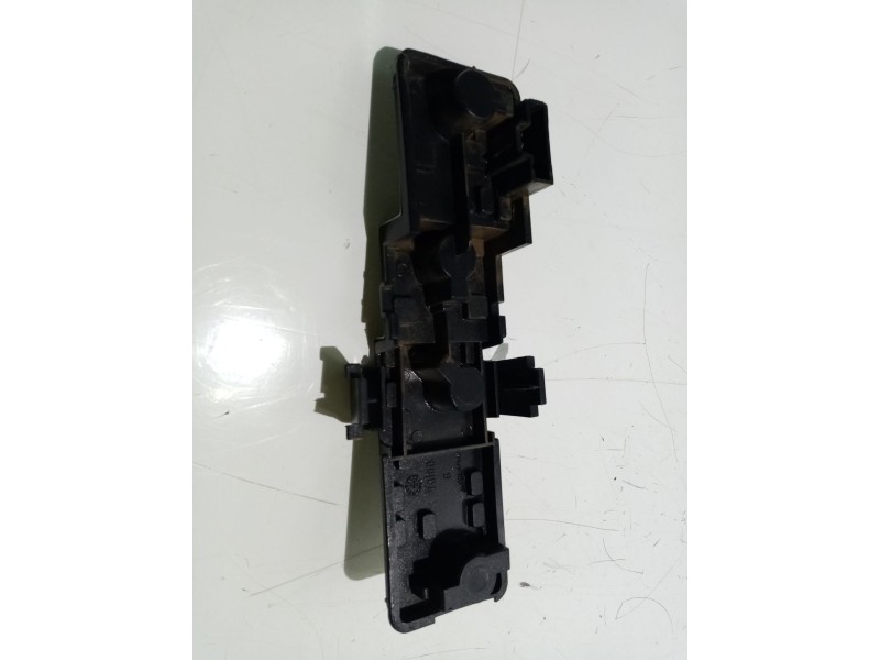 Recambio de portalamparas izquierdo para citroën xsara picasso (n68) 2.0 hdi referencia OEM IAM 1273379  