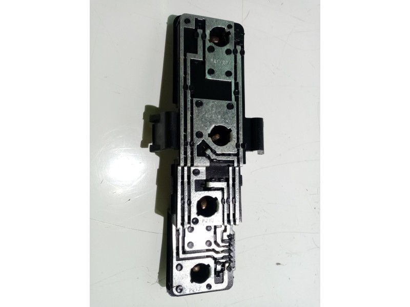 Recambio de portalamparas izquierdo para citroën xsara picasso (n68) 2.0 hdi referencia OEM IAM 1273379  