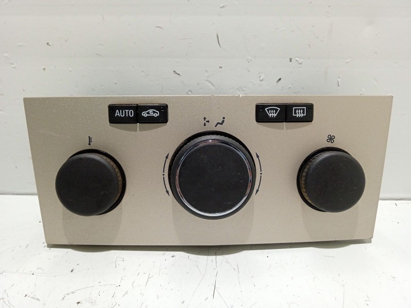 Recambio de mando calefaccion / aire acondicionado para opel zafira b 1.9 cdti referencia OEM IAM 13250621  