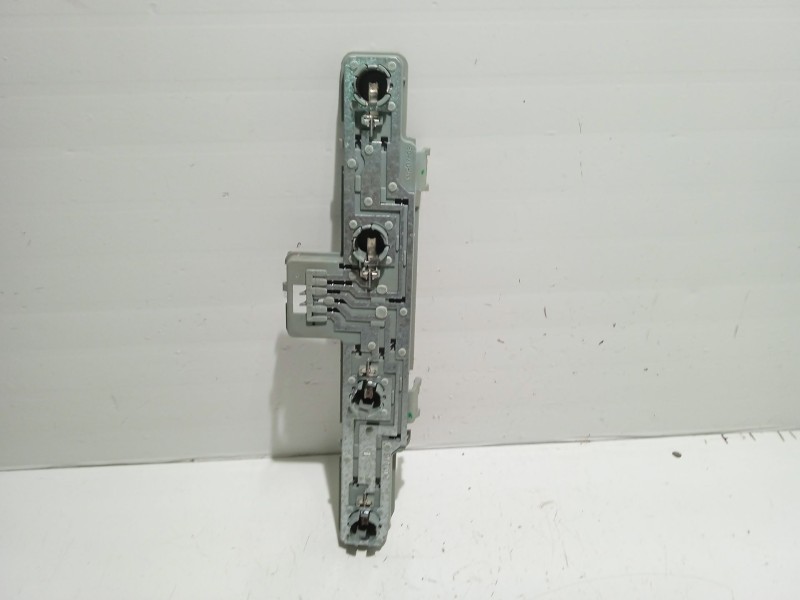 Recambio de portalamparas para opel zafira b 1.9 cdti referencia OEM IAM 21722101  