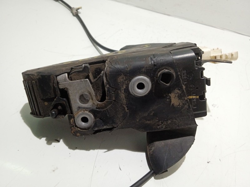 Recambio de cerradura puerta delantera izquierda para peugeot 407 (6d_) 1.8 (6d6fzb) referencia OEM IAM 45277095  