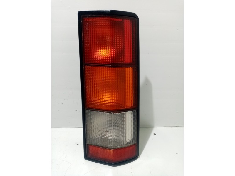 Recambio de piloto trasero derecho para renault rapid/express (f40) referencia OEM IAM 7701031916  