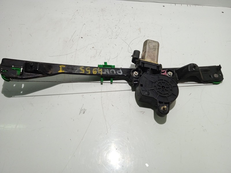 Recambio de elevalunas delantero izquierdo para fiat punto berlina (188) 1.2 cat referencia OEM IAM 46536312  