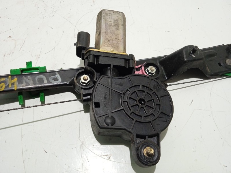 Recambio de elevalunas delantero izquierdo para fiat punto berlina (188) 1.2 cat referencia OEM IAM 46536312  