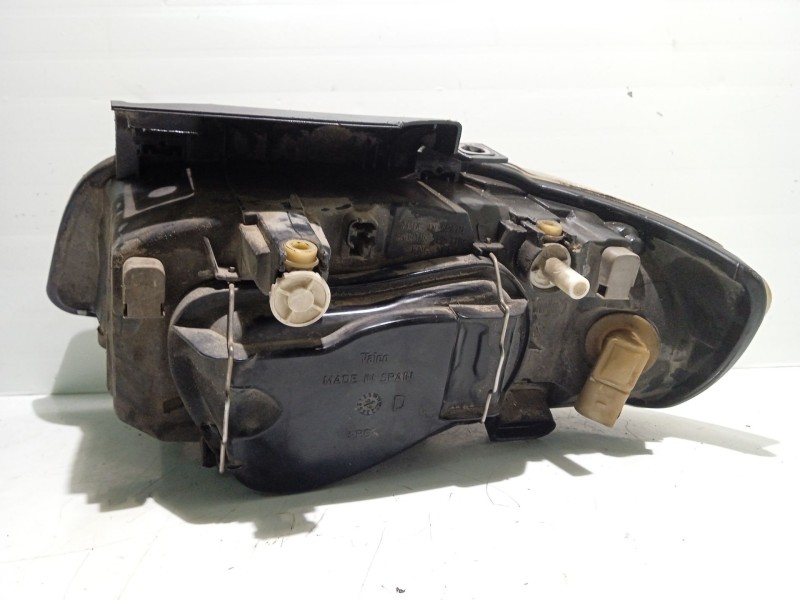 Recambio de faro derecho para seat ibiza (6k1) referencia OEM IAM 6K1941044A  