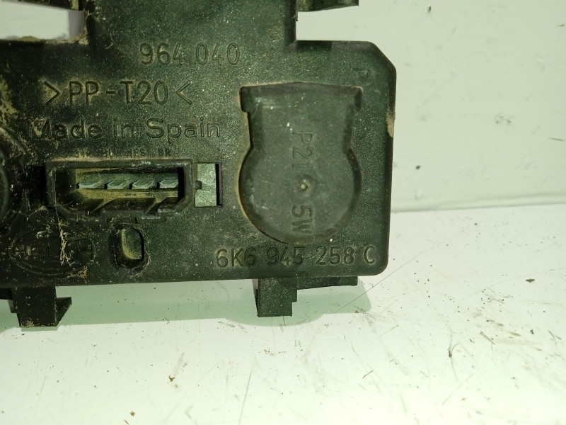 Recambio de portalamparas para seat ibiza (6k1) referencia OEM IAM 6K6945258C  