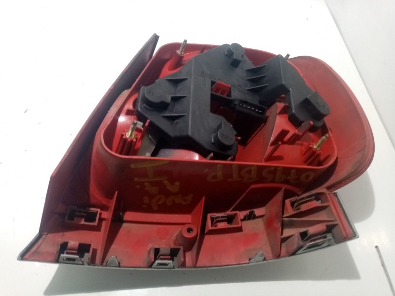 Recambio de piloto trasero izquierdo para audi a4 b5 (8d2) 1.9 tdi referencia OEM IAM 8D0945095F  