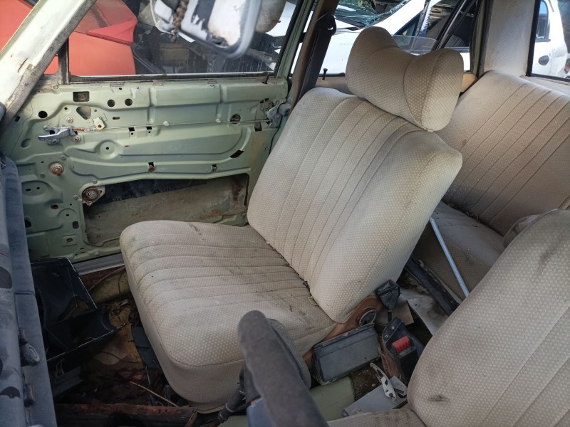 mercedes-benz clase e (w114/w115) berlina del año 1982