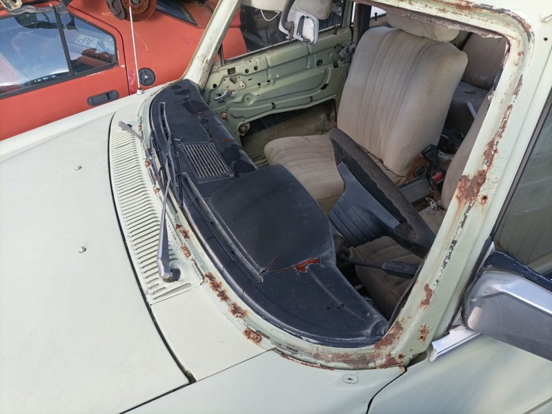 mercedes-benz clase e (w114/w115) berlina del año 1982