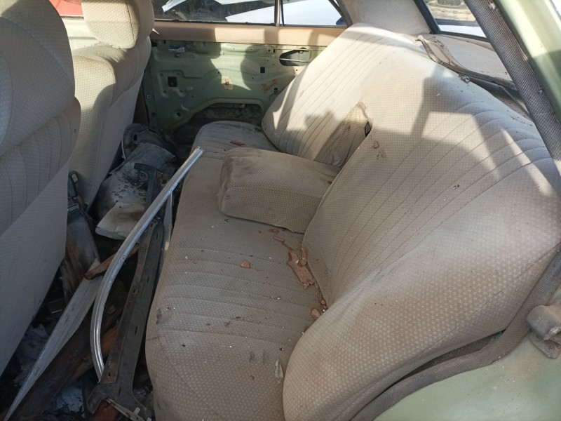 mercedes-benz clase e (w114/w115) berlina del año 1982