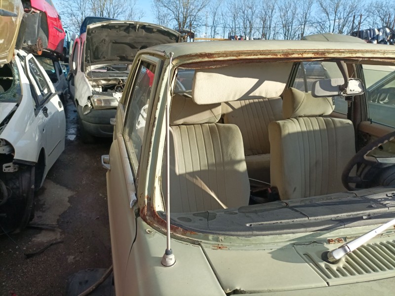 mercedes-benz clase e (w114/w115) berlina del año 1982