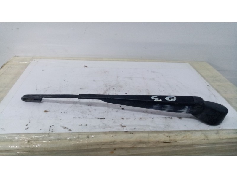 Recambio de brazo limpia trasero para ford fiesta (cbk) referencia OEM IAM    Recambio de brazo limpia trasero para ford fiesta (cbk) referencia OEM IAM