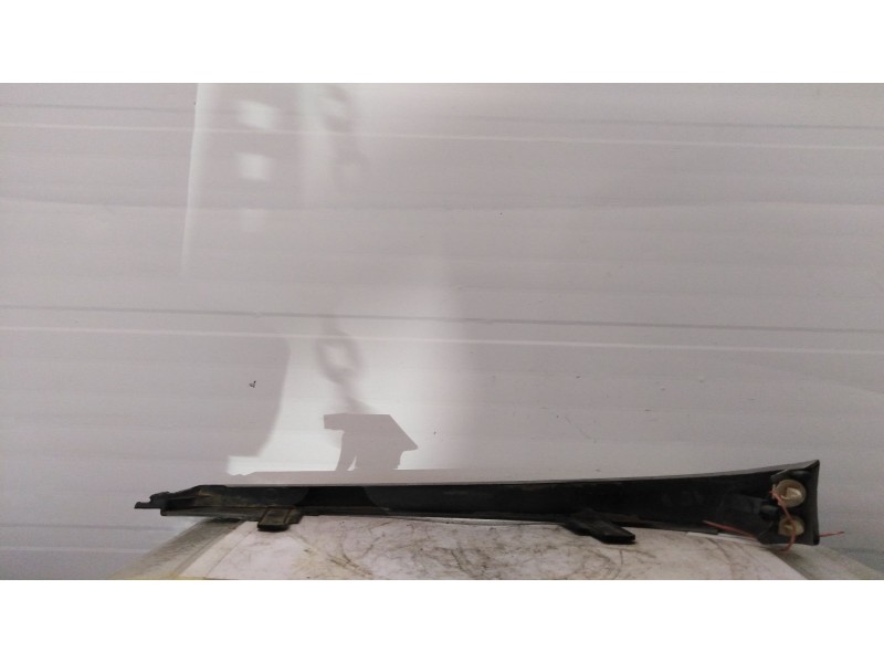 Recambio de molduras delanteras para citroën saxo referencia OEM IAM   