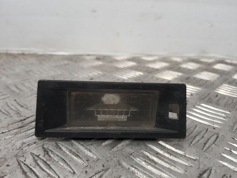 Recambio de piloto matricula para fiat bravo (182) referencia OEM IAM 7767732 04605010  Recambio de piloto matricula para fiat bravo (182) referencia OEM IAM 7767732 04605010