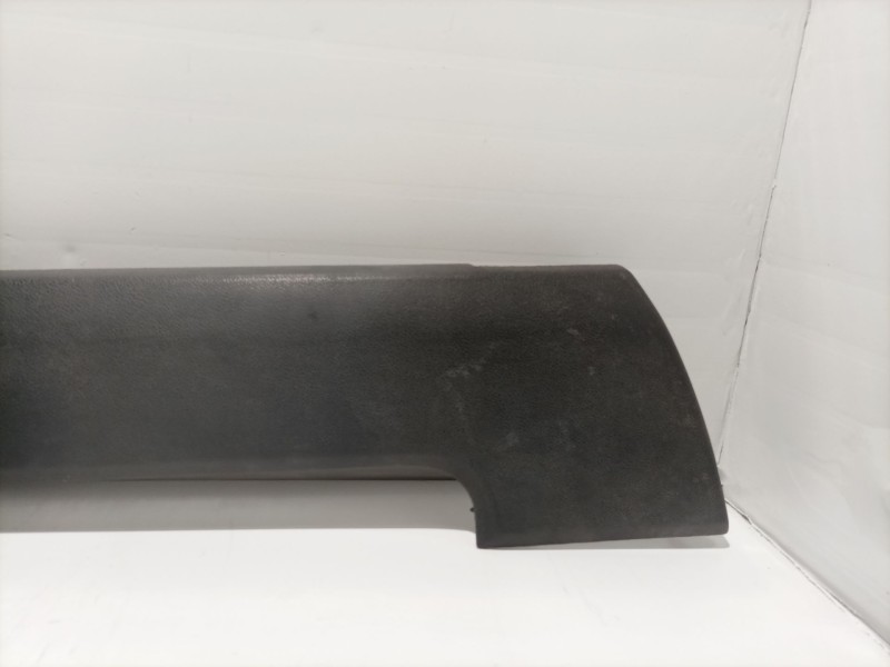 Recambio de moldura para renault 9 tse referencia OEM IAM 7700682321  