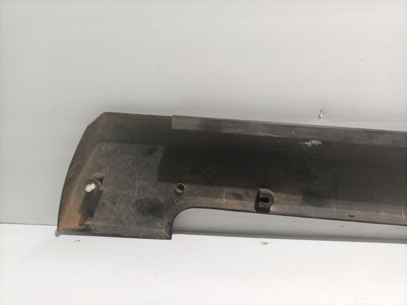 Recambio de moldura para renault 9 tse referencia OEM IAM 7700682321  