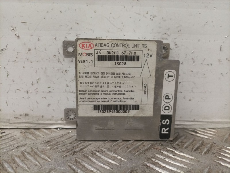 Recambio de centralita airbag para kia carens 1.6 lx referencia OEM IAM J40K2FD677F0  