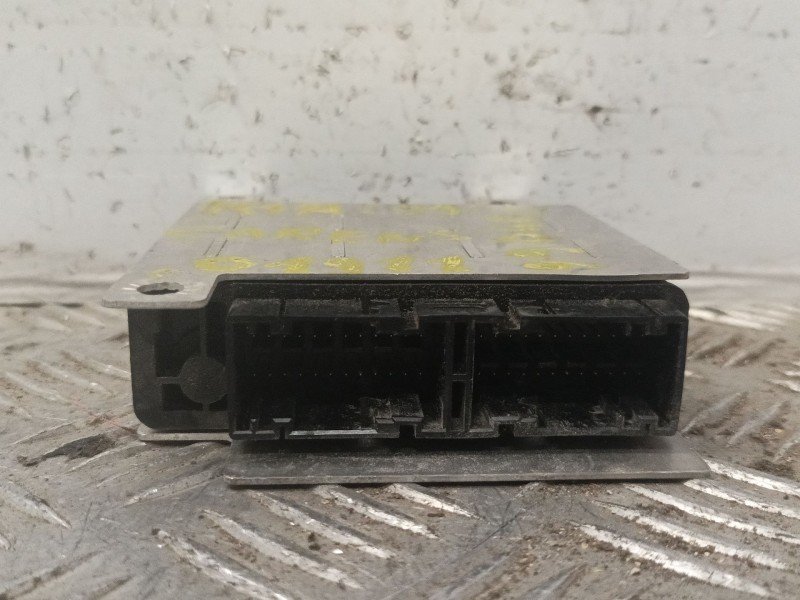 Recambio de centralita airbag para kia carens 1.6 lx referencia OEM IAM J40K2FD677F0  