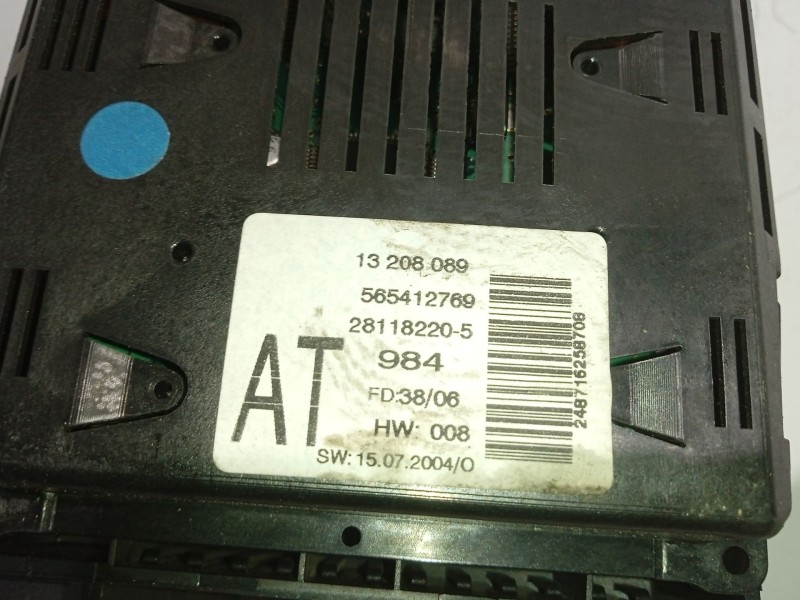 Recambio de consola central para opel zafira b 1.9 cdti referencia OEM IAM 13208089 565412769 