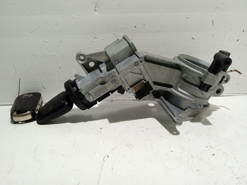 Recambio de conmutador de arranque para opel zafira b 1.9 cdti referencia OEM IAM N0501882  