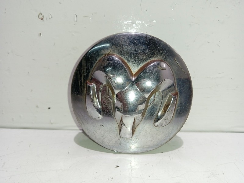 Recambio de tapacubos para dodge caliber 2.0 crd referencia OEM IAM 52110398AA  