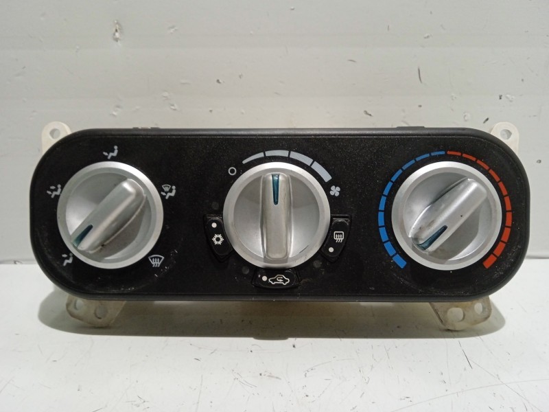 Recambio de mando climatizador para dodge caliber 2.0 crd referencia OEM IAM P55111847AD  