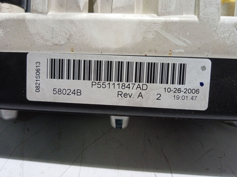 Recambio de mando climatizador para dodge caliber 2.0 crd referencia OEM IAM P55111847AD  