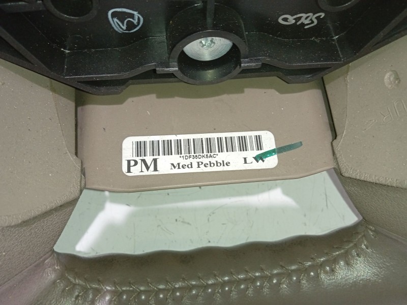 Recambio de volante para dodge caliber 2.0 crd referencia OEM IAM 1DF35DK5AC  