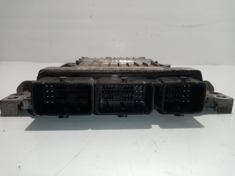 Recambio de centralita motor uce para renault megane ii (bm0/1_, cm0/1_) 1.5 dci (bm1e, cm1e) referencia OEM IAM 8200542288  